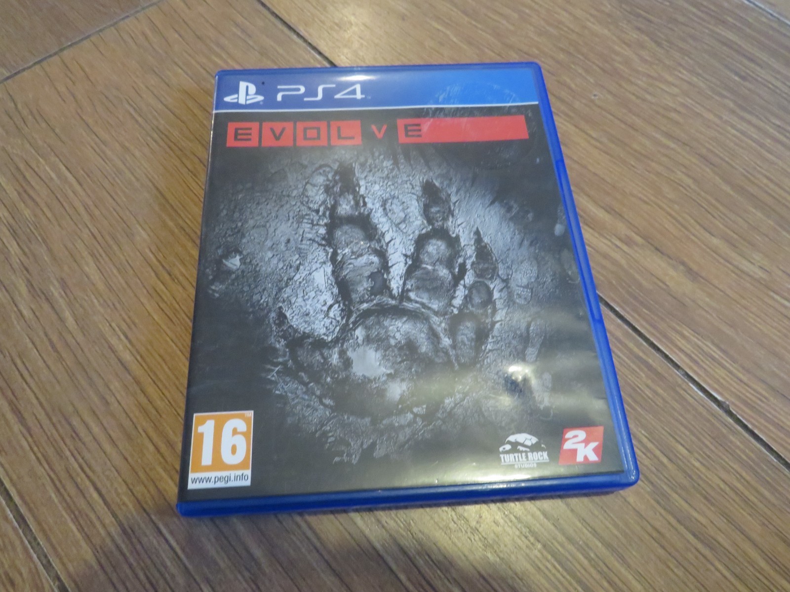 Evolve PlayStation 4 ps4 cib uk tracked post