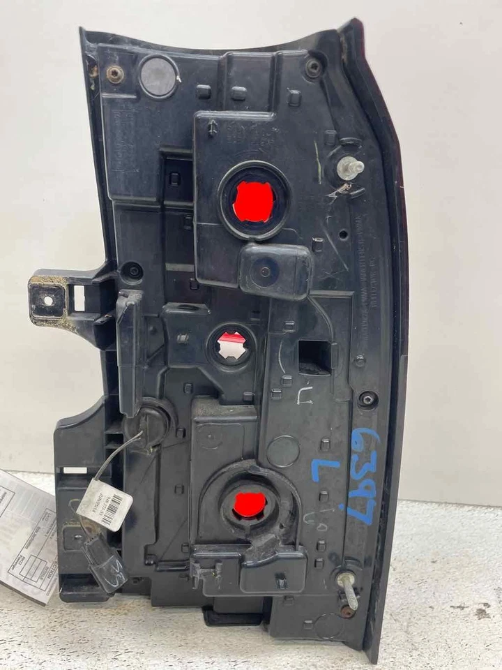 15 luces traseras laterales del conductor CHEVY/GMC SUBURBAN SERIE 1500 LH Foto 4 de 4