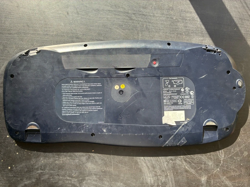 LOGITECH black cordless Y-RJ20 Keyboard untested - Image 2 of 3