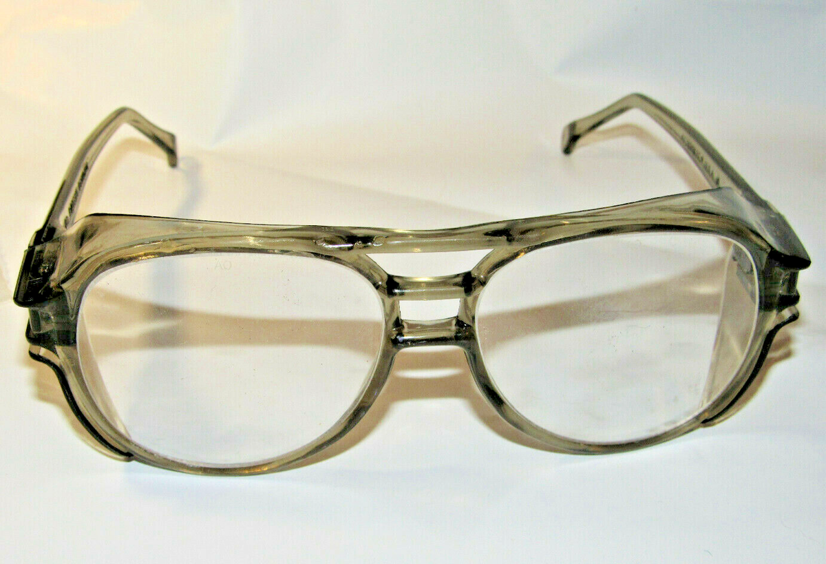 VTG 1992 UNUSED Z87 AMERICAN OPTICAL AO SAFETY GLASSES VTG 1992 UNUSED Z87 AMERICAN OPTICAL AO SAFETY GLASSES