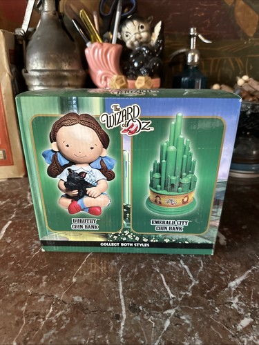 The Wizard Of Oz Emerald City Coin Bank Forever Fun Round 2 2013 - Picture 4 of 7