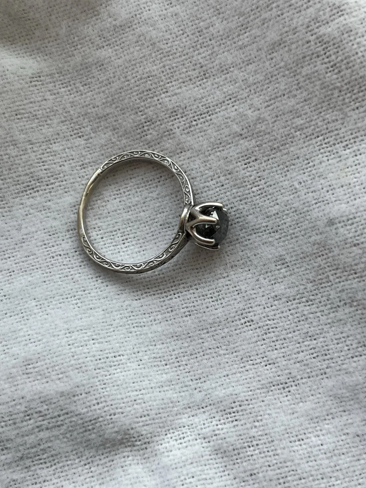 Anillo de compromiso de diamantes con sal y pimienta cruda - 18K Foto 3 de 4