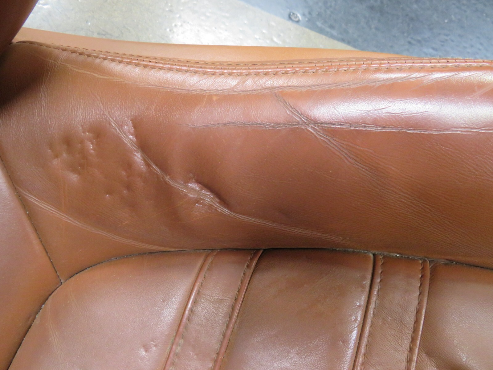 Ferrari California, LH, Left, Front Seat, Tan, Dented Leather, Used 