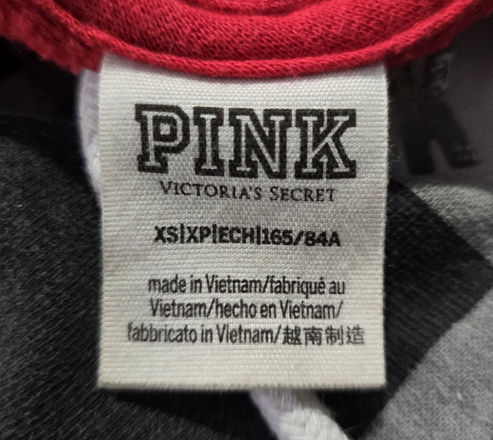 UNDERCOVER Felpa con cappuccio pullover leggero Victoria's Secret ROSA rosso nero e grigio taglia XS