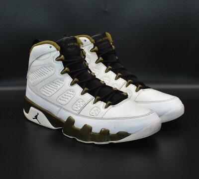 statue retro 9