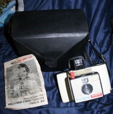VINTAGE POLAROID LAND CAMERA SWINGER MODEL 20 WITH CASE PAPERWORK