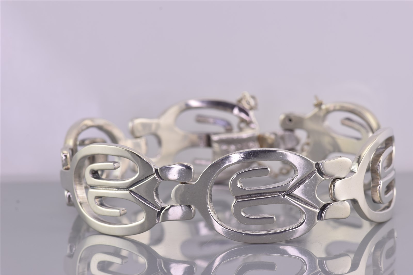 Sterling Silver 19mm Solid Openwork Hinged Statem… - image 1