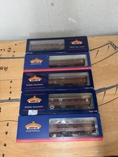 Bachmann OO Gauge Selection of Mk1 BR Maroon Coaches x 5