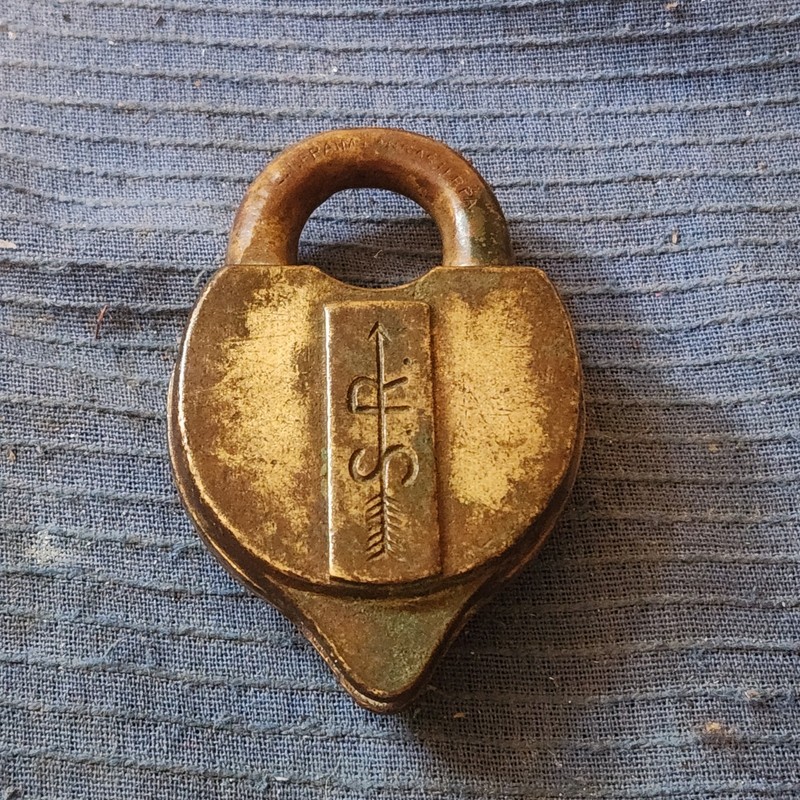 Vintage (SR) SOUTHERN RAILWAY  Brass Railroad Padlock. Locked. Used As Is