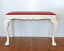 Miniaturansicht 1  - Sitzbank, geschnitzt, Claw &amp; Ball Foot ,rotes Lederpolster, weiße Fassung