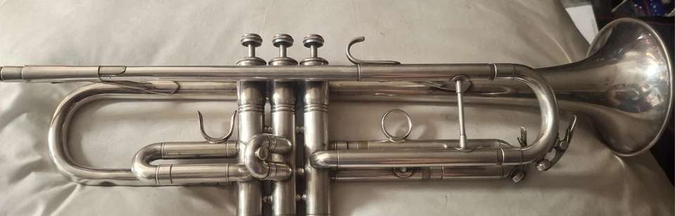 Trompeta King Super 20 ¡BARATA!!!! Foto 2 de 4