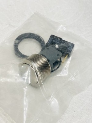 6023T13 MCMASTER-CARR FLUSH MOUNT PANEL MOUNT PUSH BUTTON SWITCH KIT 19MM 1 UNIT