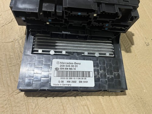 Mercedes Benz C-class W203 CLK W209 OEM Front Fuse SAM Relay Box Control Module - Picture 4 of 5