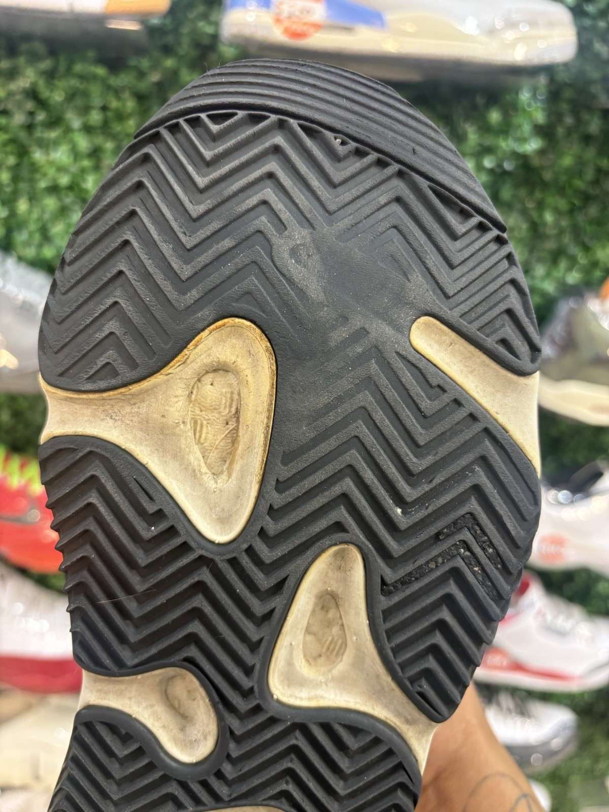 Yeezy 700 Wave Runner - Men’s 11 thumbnail 6