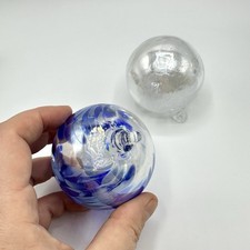 2 Stück Glas Kugeln Fensterkugeln Einschmelzungen Glaskunst Weihnachtskugel