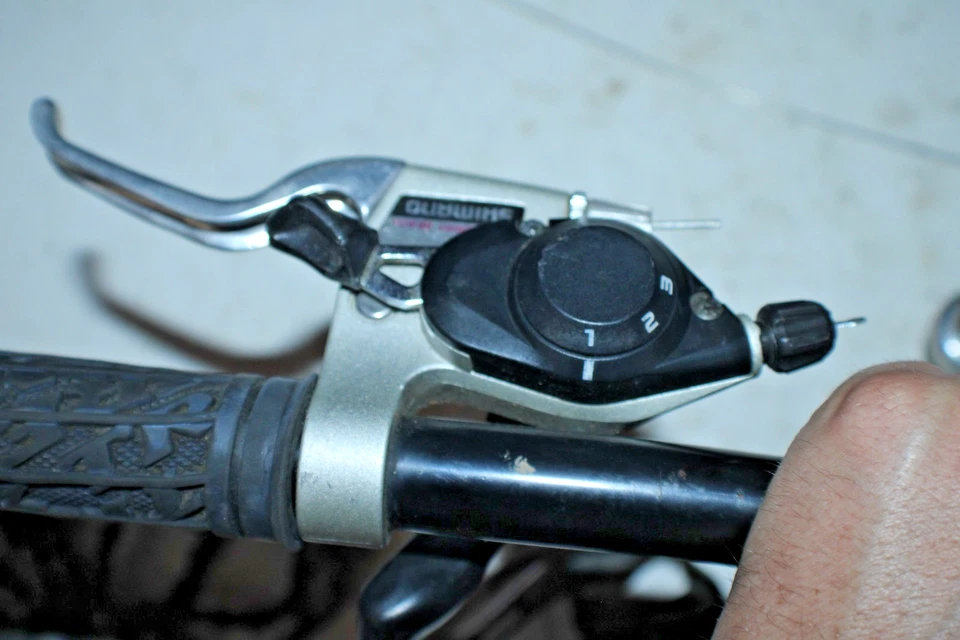 Shimano MTB Groupset Front Rear Derailleurs Cantilever Crankset BB Flatbar Stem! - Image 4 of 4