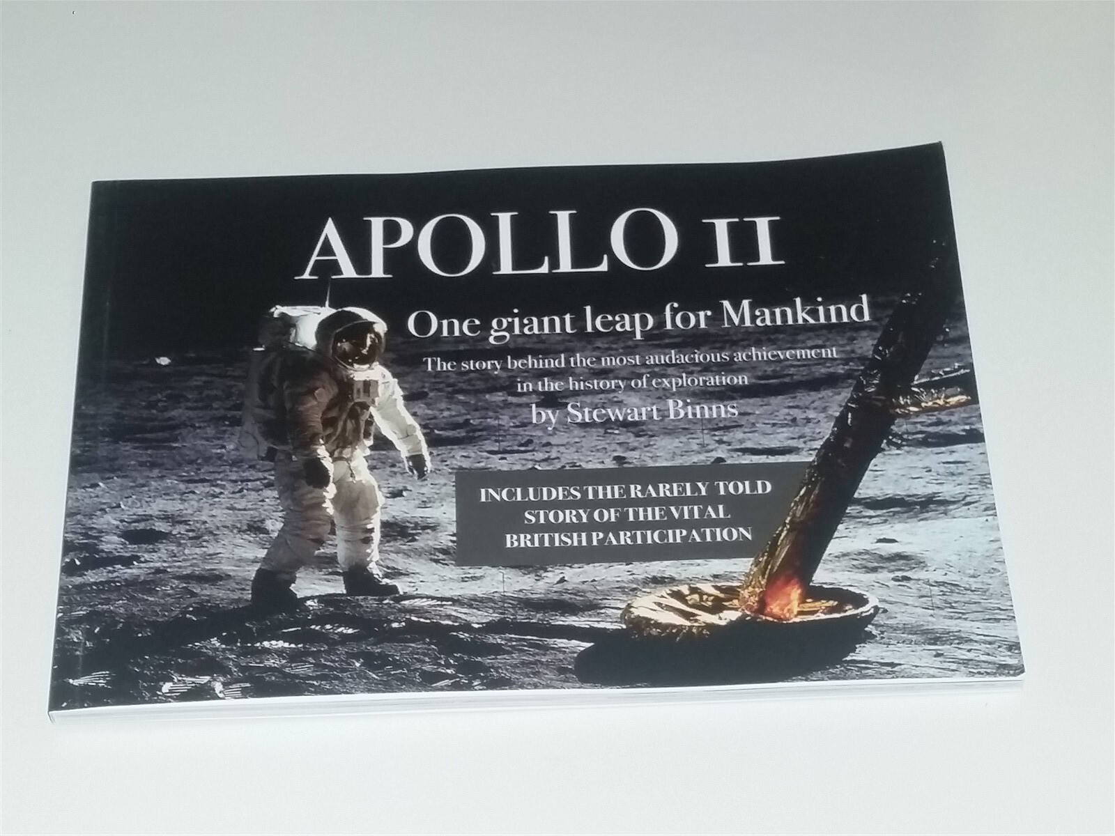 APOLLO II STEWART BINNS SPACE PAPERBACK TPB <