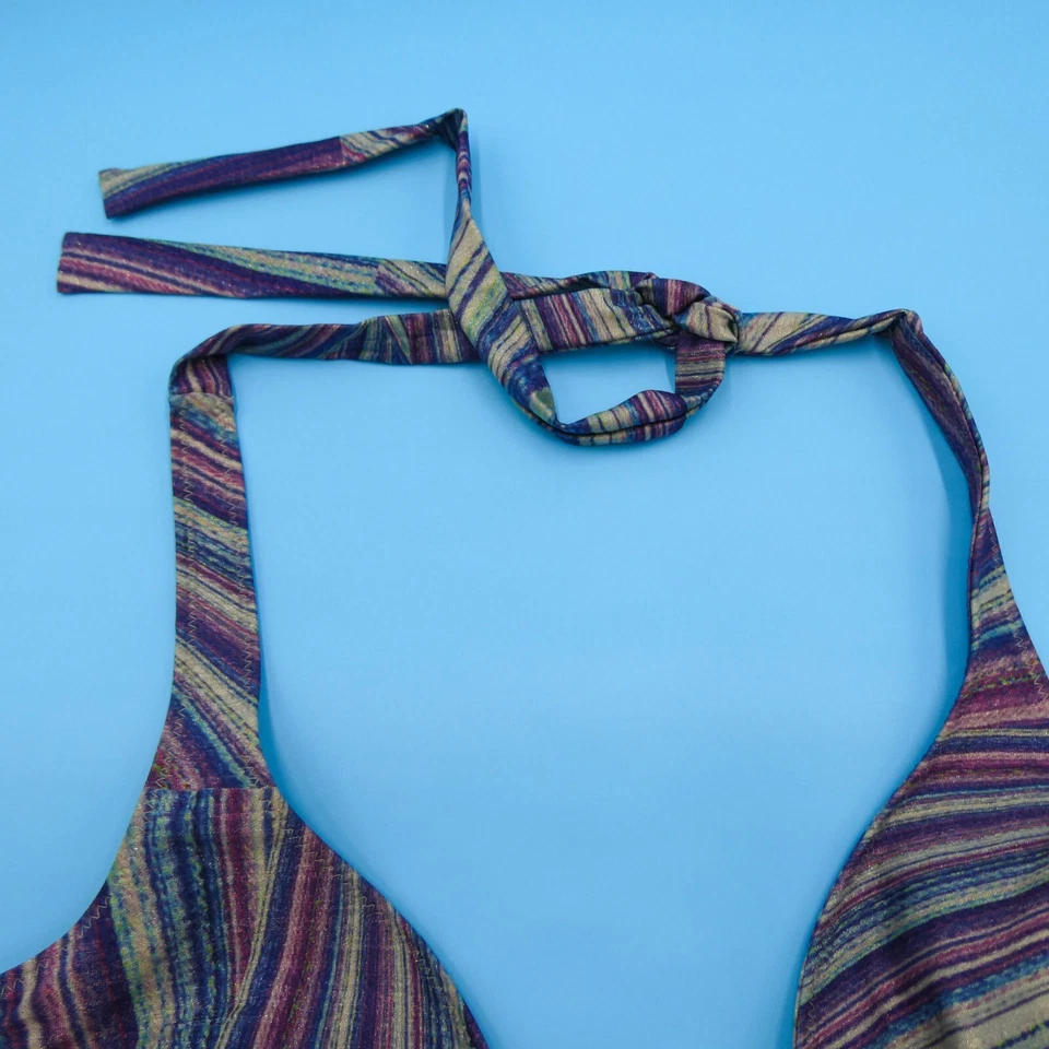 Top de biquíni Frankies biquínis listrado grande triângulo com fio Hailee Steinfeld - Imagem 4 de 4