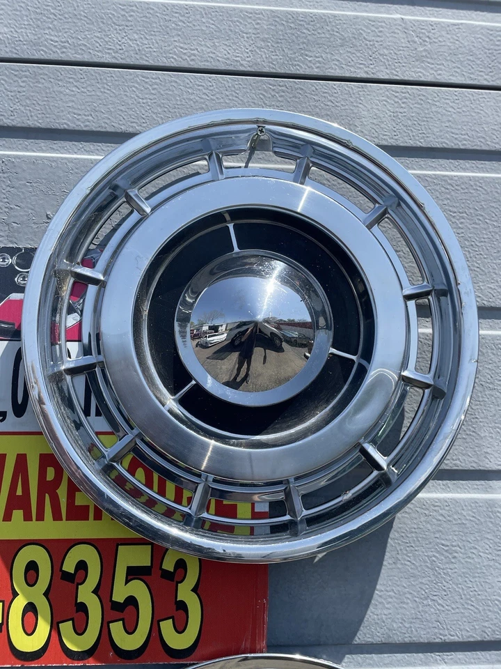 "Buick Lesabre Invicta 1960 Deluxe detalles negros tapacubos usados juego de 15"" 4 hermoso" Foto 3 de 4