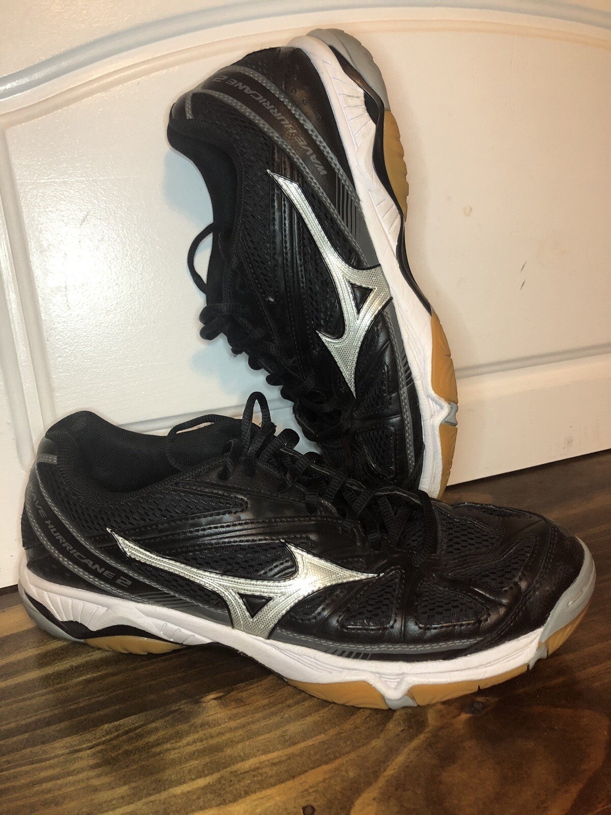mizuno hurricane 2