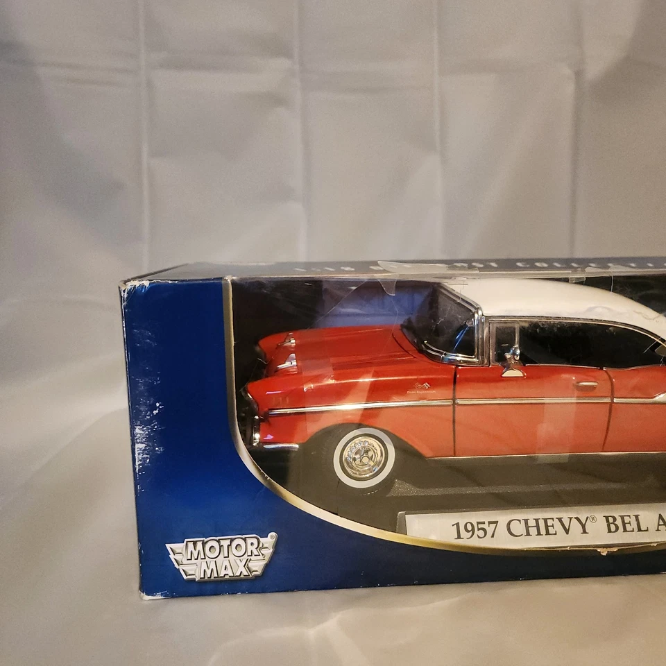 Motor Max 1957 Chevy Bel Air RED White Top 1:18 Diecast With Box! - Image 2 of 4