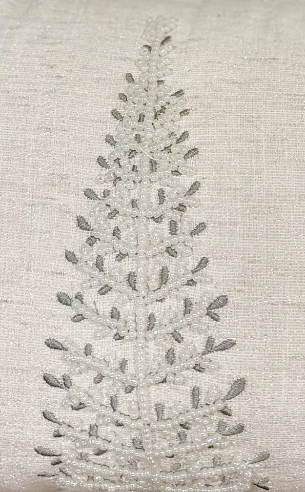 2 Almohadas Metálicas Celerie Bordadas con Cuentas Árbol de Navidad Marfil y Verde Lt Foto 3 de 4