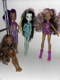 Lotto bambole Monster High varie bambole bambole Clawdeen Wolf