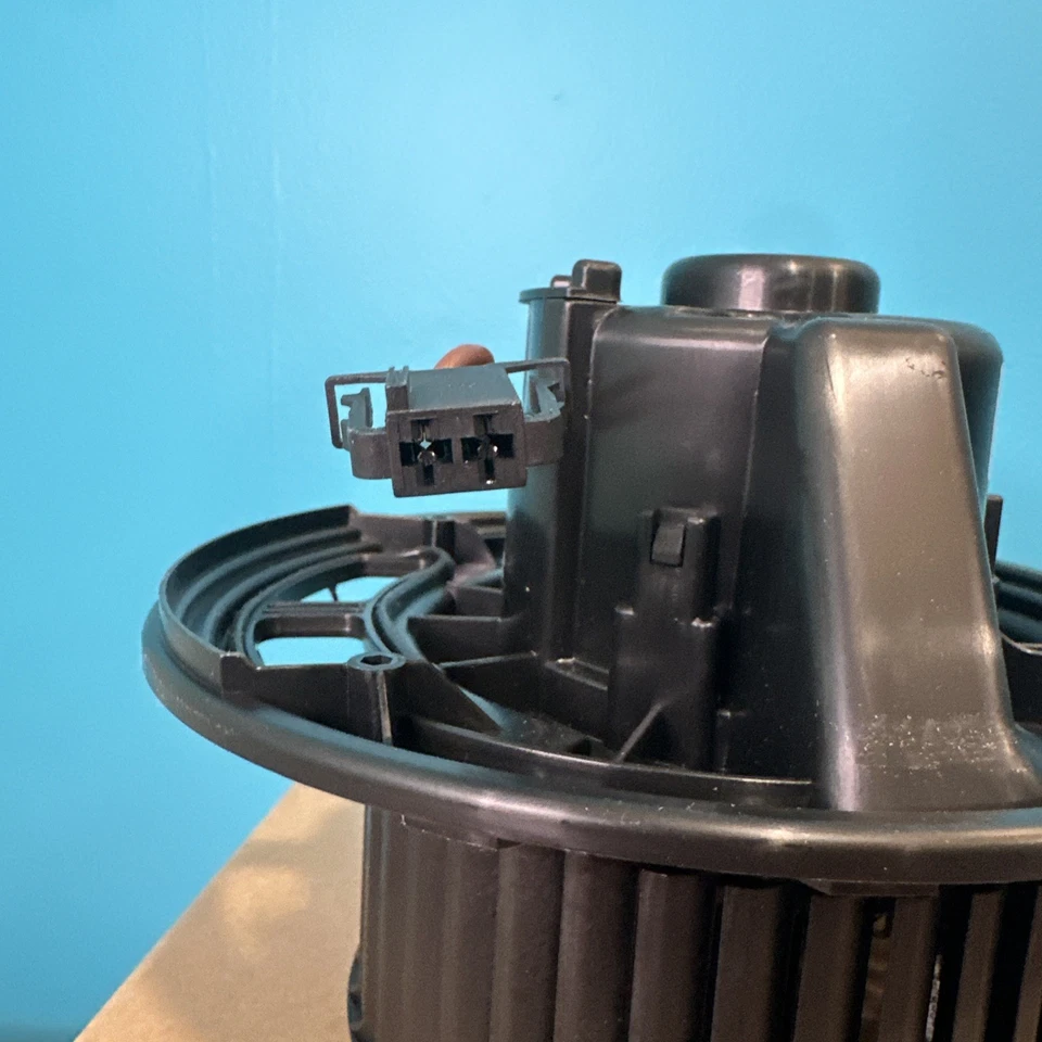 Motor soplador Carquest 75896 para modelos BMW de años seleccionados ver desc para montaje Foto 3 de 4