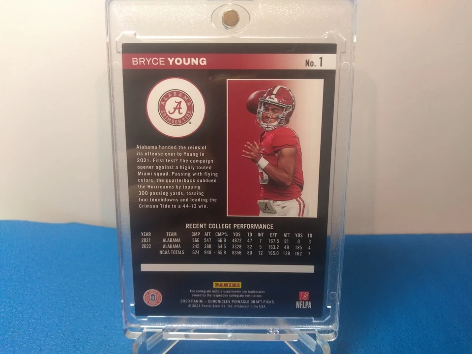 2023 Chronicles Draft Picks Bryce Young *Pinnacle Purple Foil Checker RC* # 3/49 Foto 4 de 4