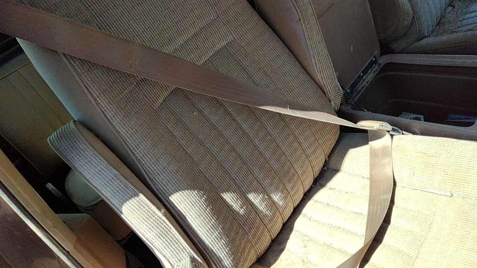 1988 Ford F150 Passenger Right Front Seat Belt Retractor Oem Shoulder Tan - Изображение 2 из 4