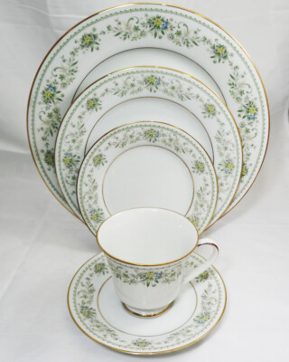 NORITAKE GREEN HILL 5 Piece Place Setting NEW NEVER USED Made in Phillipines