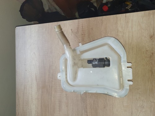 BMW 3er E46 Wischwasserbehälter Pumpe 8374557, 8362154