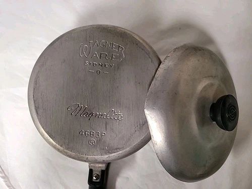 Vintage Wagner Ware Sidney-O- Magnalite 3Qt Saucepan With Lid 4683-P Dual Spout