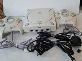 Dreamcast Console With 2 Controllers 