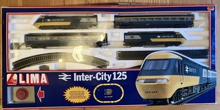 Lima 00 guage Intercity 125 model train set