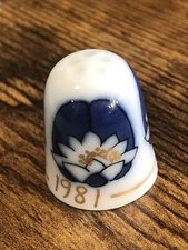 Thimble Porsgrund Made In Norway Flowers