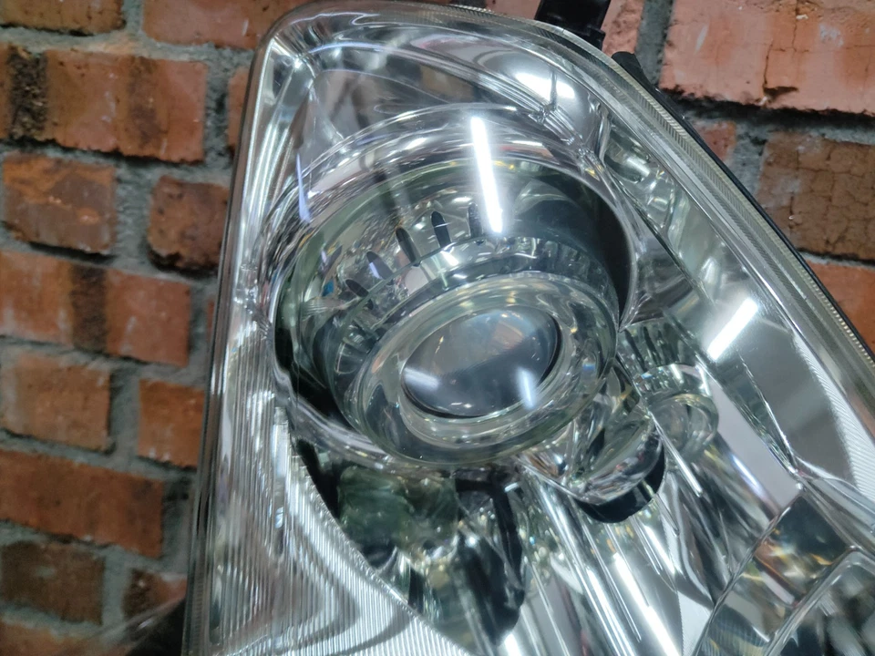 GENUINE NISSAN FUGA Y50 GT Infiniti M35 M45 XENON HID Headlights Head LAMP - Image 3 of 4