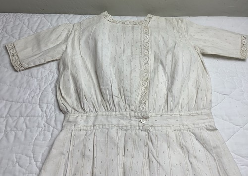 Antique Girls Dress, Late 1800’s, Cotton, Very Pale Brown Calico Print, Lace - Picture 6 of 23