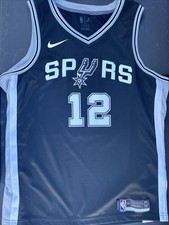 LaMarcus Aldridge Cards and Autograph Memorabilia Guide 18