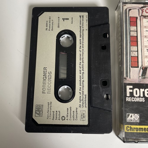 FOREIGNER - RECORDS -CASSETTE TAPE 1982 WAITING FOR A GIRL LIKE YOU Exc Cond - Picture 2 of 6