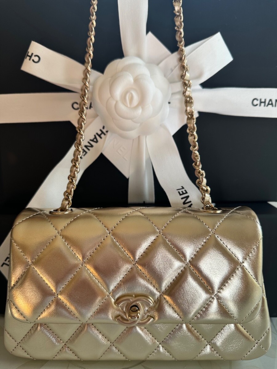 大人気♡スマホが入るミニバッグ 25S【CHANEL】ゴールド New 25S 2025 CHANEL Mini Small Flap Bag Clutch Phone Holder
