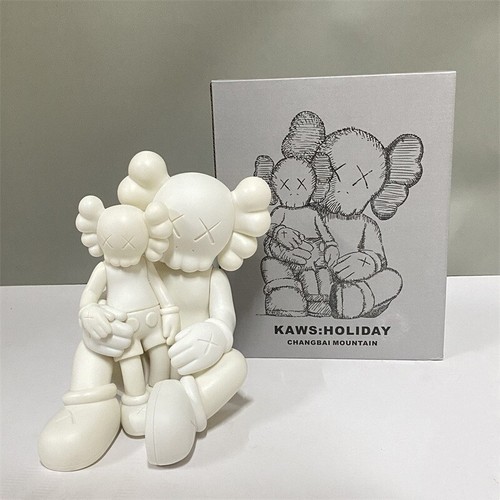 22cm Kaws Holiday Changbai Mountain White Sitting Holding HOT - Picture 1 of 4