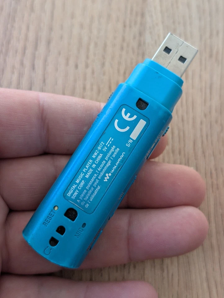 SONY Walkman NWZ-B172 MP3 Player 2GB BLUE - Image 4 of 4