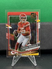 Patrick Mahomes II #25 Gold 2023 Clearly Donruss