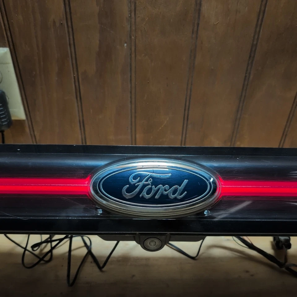 OEM 2015 2016 2017 2018 FORD EDGE LUZ TRASERA PUERTA LEVADIZA MONTADA ¡BONITO! Foto 4 de 4