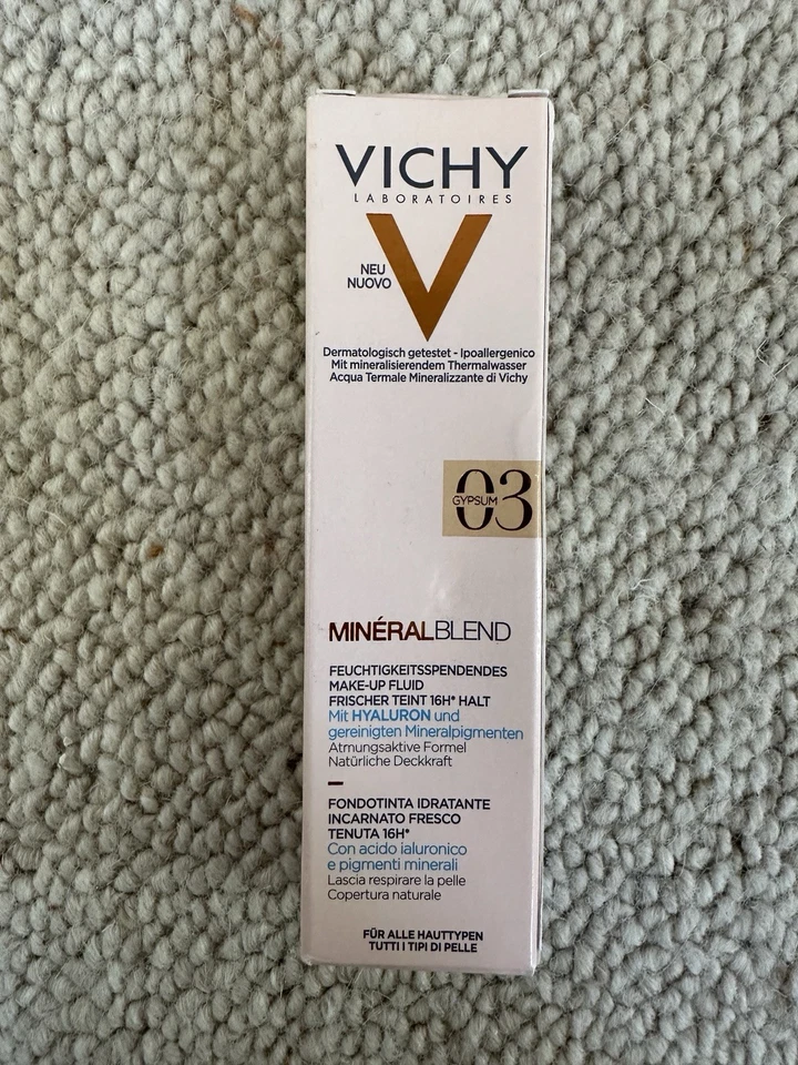 VichyMineralblend 16HR Hold Hydrating Foundation 30ml 03 Gypsum   - Image 3 of 3