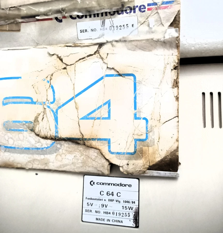 Commodore 64C solo computer con scatola, alcuni difetti. - Immagine 2 di 4