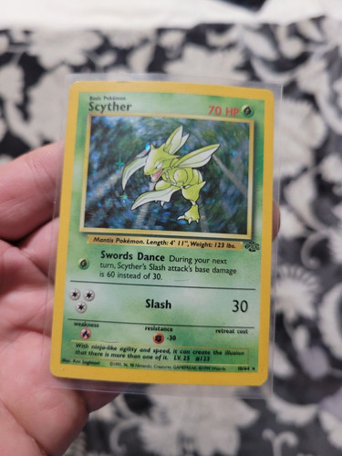 Scyther (Holo) #10 | Jungle | Heavily Played POKEMON CARD