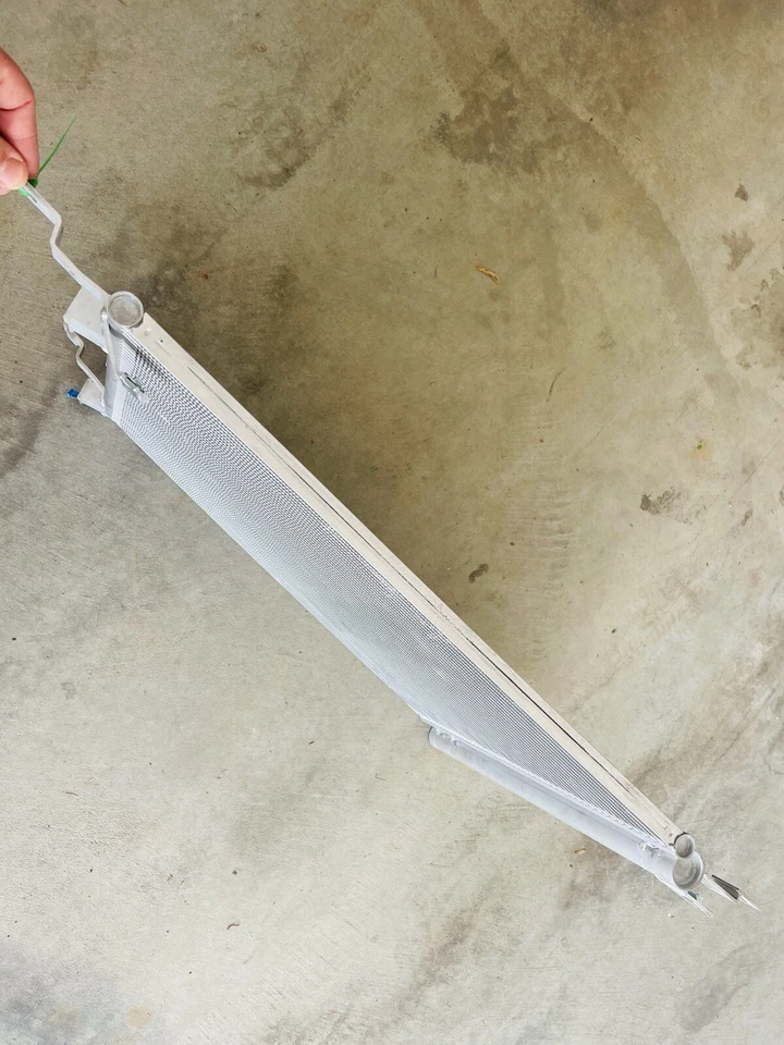 Condensador de CA sin receptor secador para Chrysler 200 2013 Foto 4 de 4