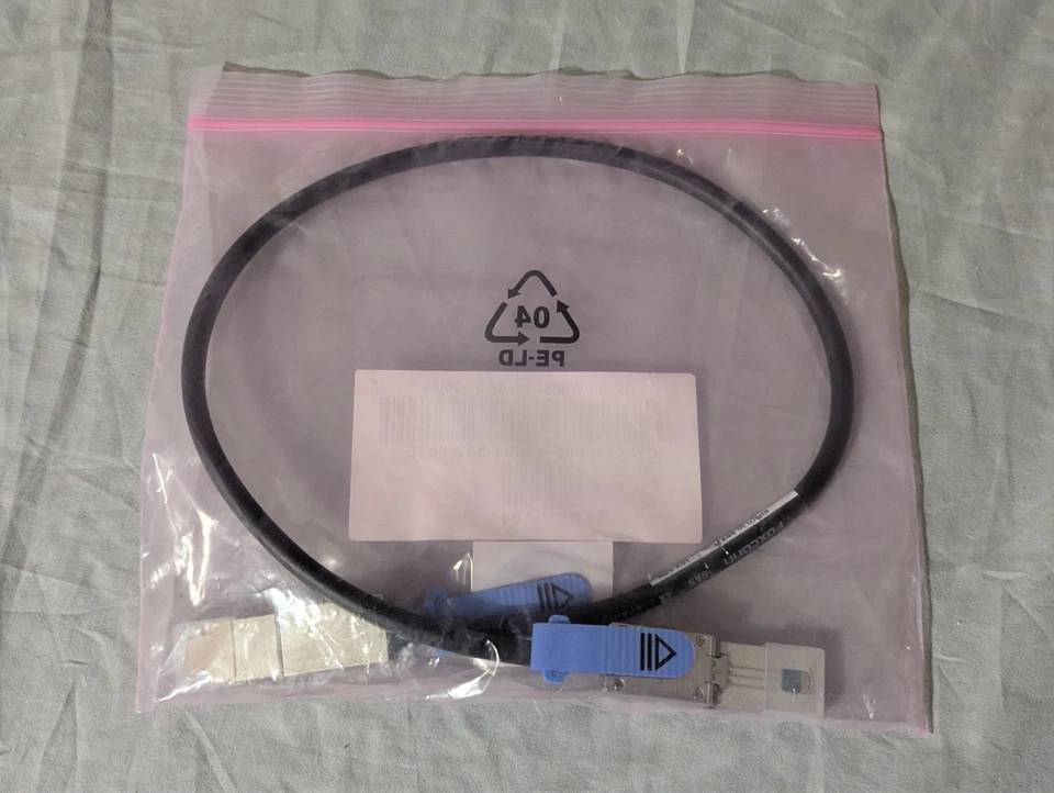 Dell – 0W508F – 0.6M SFF-8088 to SFF-8088 SAS Cable – PowerVault MD1200 - Image 2 of 4